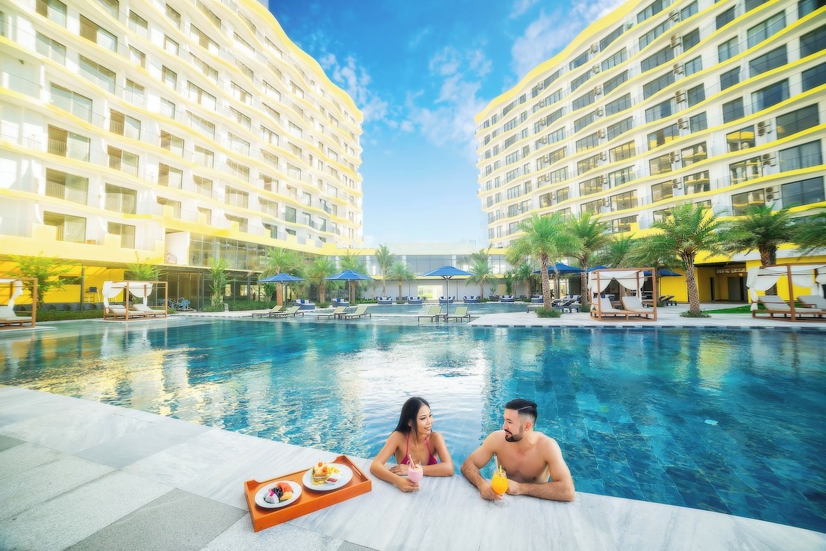 Wyndham-Royal-Beachfront-ivivu-18