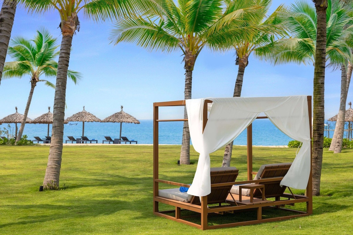 Wyndham-Royal-Beachfront-ivivu-2