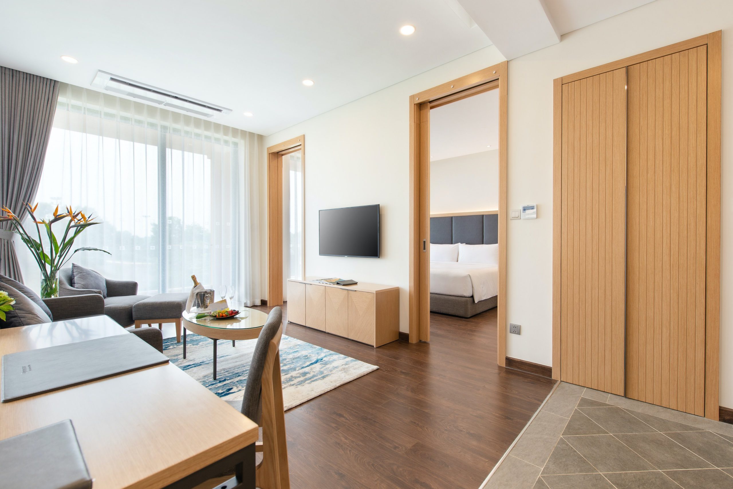 Wyndham-Sky-Lake-Resort-Villas-Ha-Noi-ivivu-6