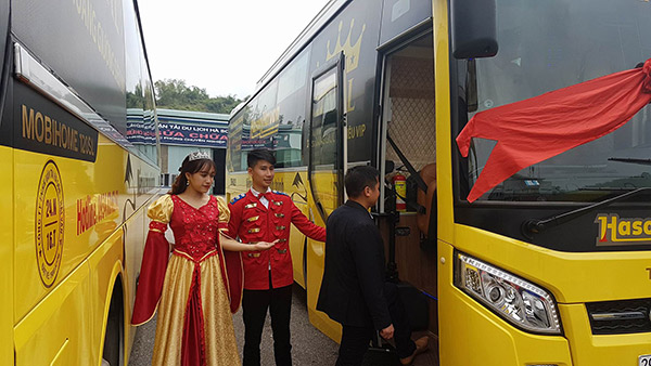 Thiết kế hiện đại của xe VIP Royal Hà Sơn Hải Vân