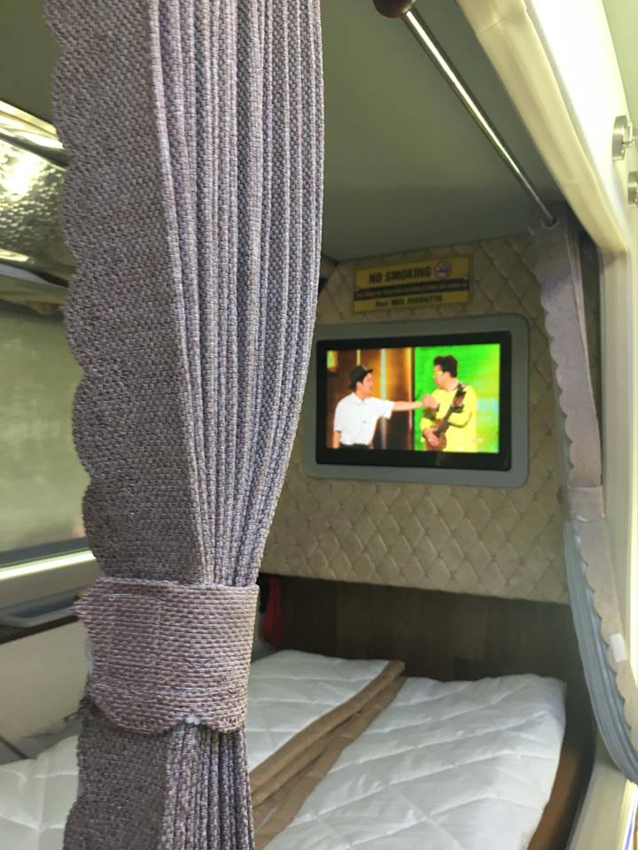 xe-ha-son-hai-van-VIP-Royal-ivivu-3