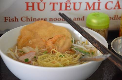 Bát mì có sợi dai tự nhiên với nước lèo bí truyền lôi kéo rất nhiều thực khách. Ảnh: Mỹ Phượng.