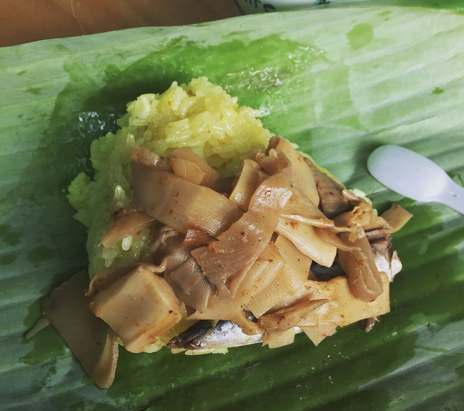 xoi-mang-mon-an-ky-la-o-kon-tum-khong-phai-ai-cung-co-co-hoi-duoc-thu-ivivu-3 xoi-mang-mon-an-ky-la-o-kon-tum-khong-phai-ai-cung-co-co-hoi-duoc-thu-ivivu-3
