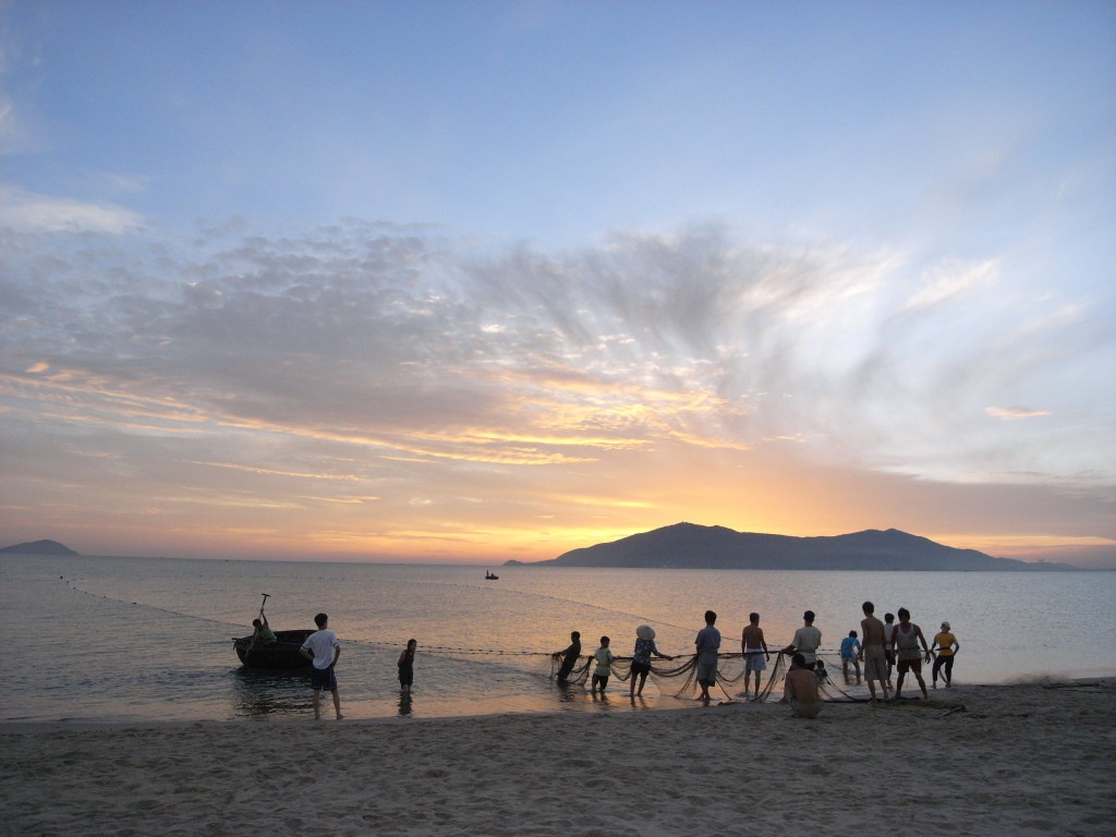 xuan-thieu-beach-ivivu Xuan-Thieu-Beach-ivivu