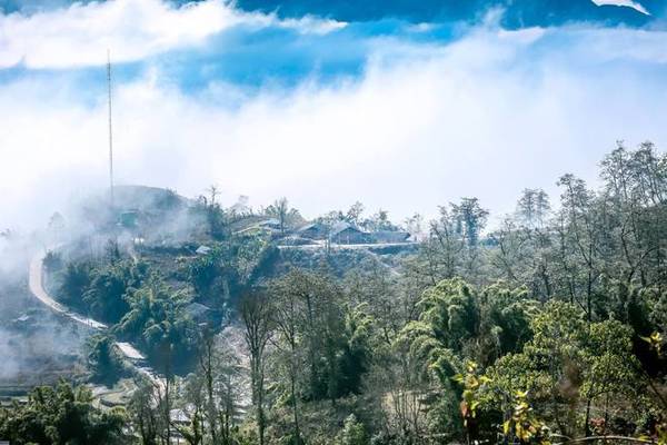 Xã Y Tý - điểm săn mây Y Tý nổi tiếng với ruộng bậc thang và nhà trình tường