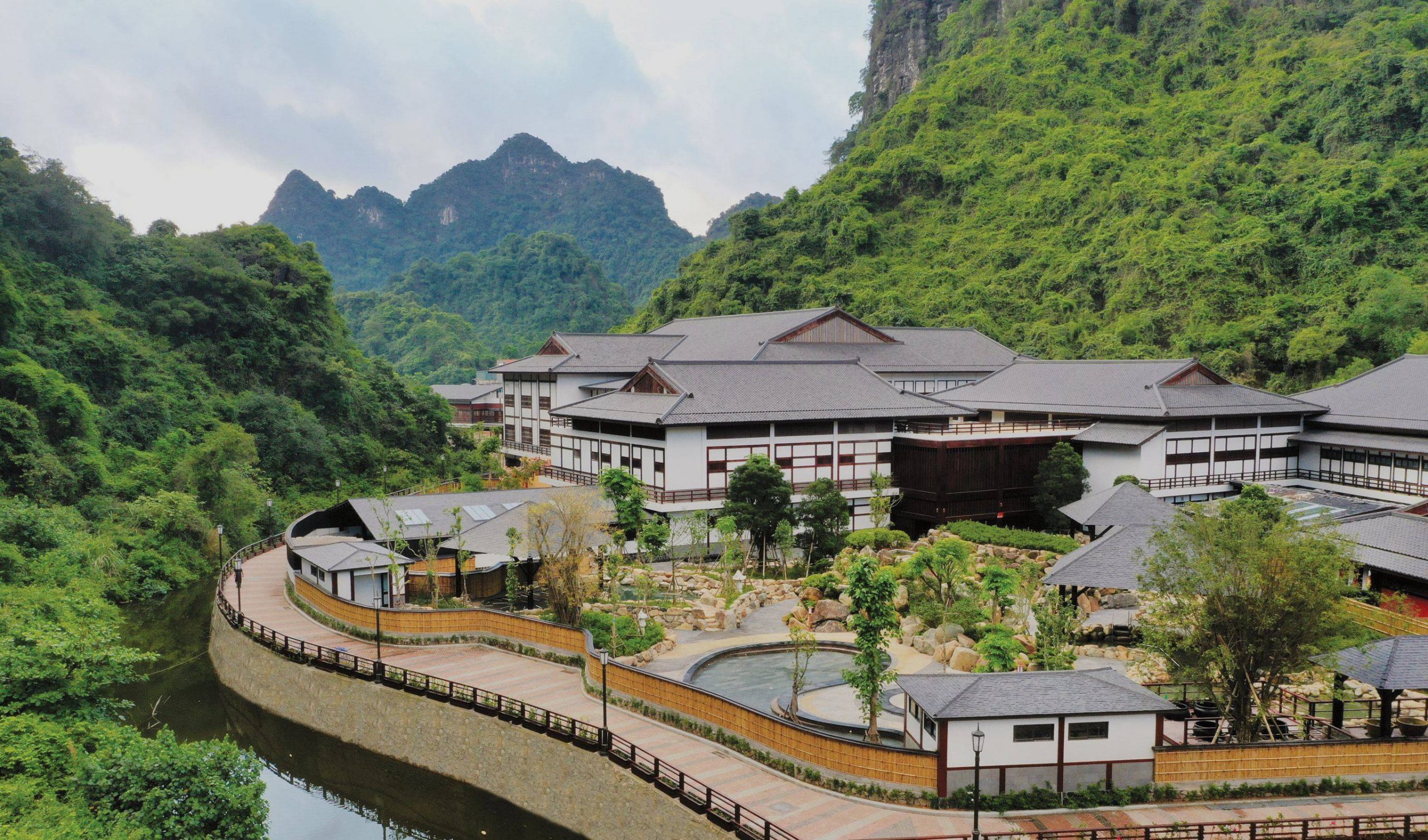 Tham khảo 9 resort, khách sạn cao cấp gần Hà Nội dễ di chuyển