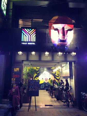Không gian rực rỡ sắc màu tại YOLO Hostel Đà Lạt