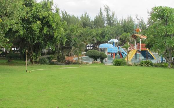 Hồ bơi và công viên nước tại Zenna Pool Camp